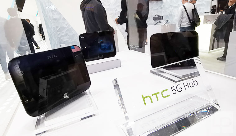 HTC展出5G mobile smart hub行動基地台與具備6DoF控制器的VIVE Focus Plus一體機