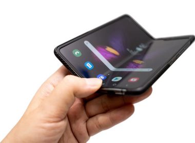要價台幣六萬五的未來手機！三星Galaxy Fold折疊螢幕手機開箱 @LPComment 科技生活雜談