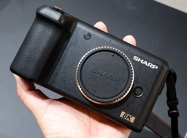 Sharp展出採用m43接口的超小型8K攝影機8K Prosumer，售價估12萬起 @LPComment 科技生活雜談