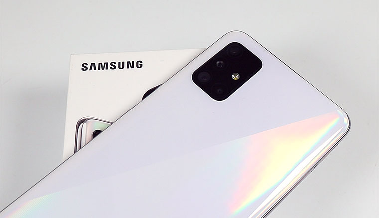 Samsung Galaxy A51開箱評測：L排列四鏡頭+置中挖孔螢幕